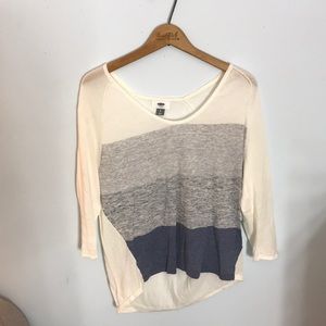 Long sleeve knit top